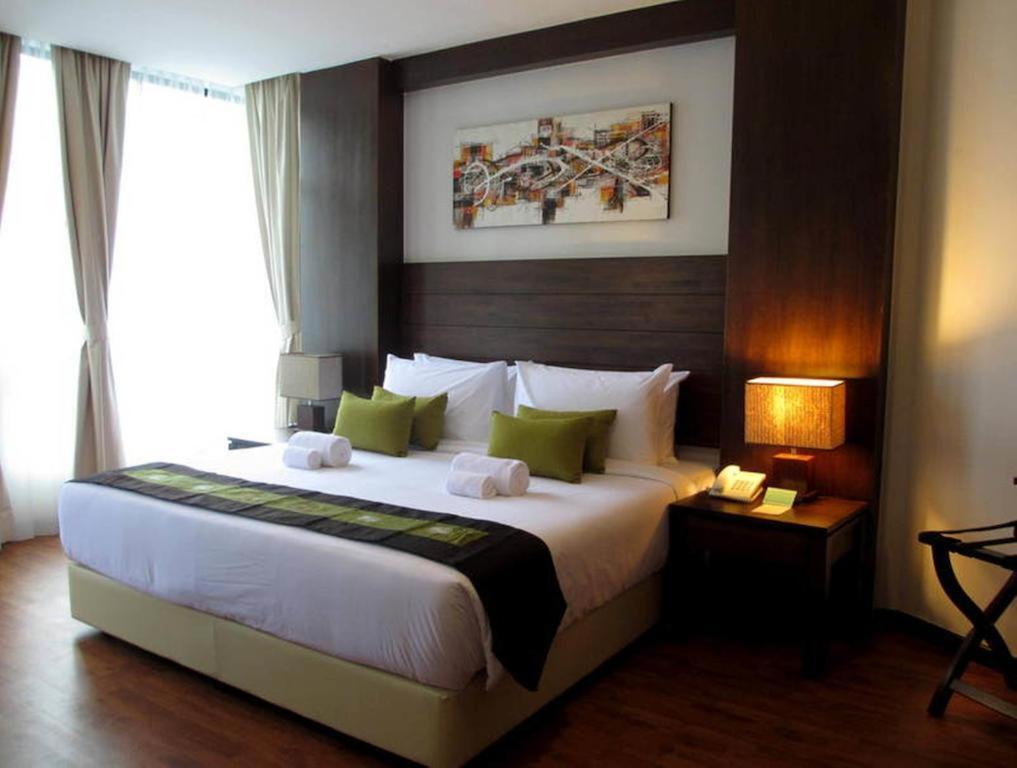 Samsuria Beach Resort & Residence Чератинг Екстериор снимка