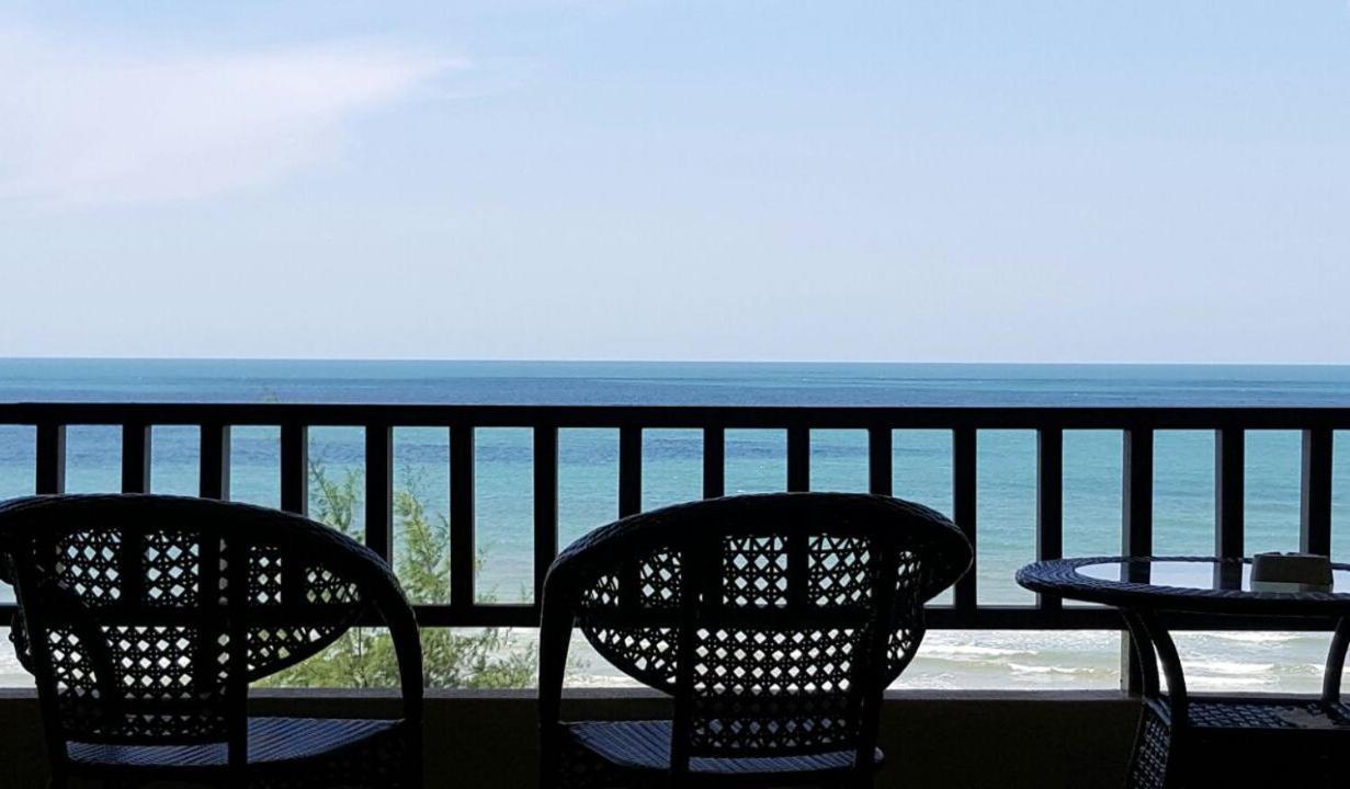 Samsuria Beach Resort & Residence Чератинг Екстериор снимка